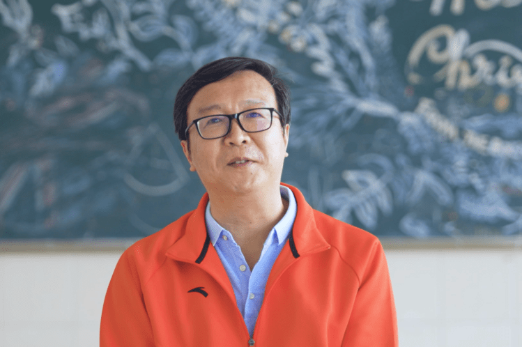 中国梦践行者 | 风雨润桃李,黑白画春秋——曹红兵_物理_教学_教育