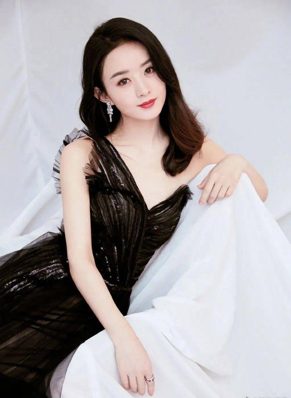 看来这造谣的成本是真的很低了,随便搞点移花接木都能成一个新闻