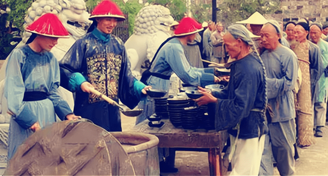 乾隆派和珅去赈灾施粥时,他为何在粥里掺沙子?这样做有何深意?