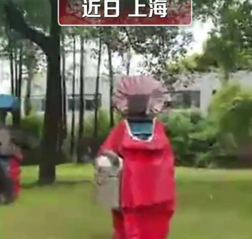 上海一公园被指摆放日本人雕塑群？官方回应来了