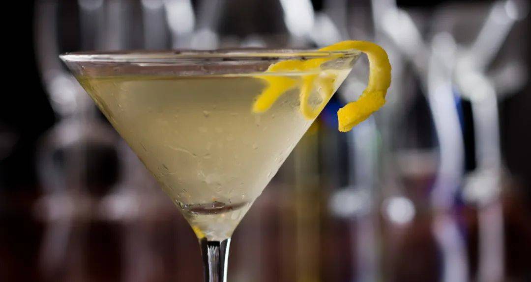 dry martine 鸡尾酒图片