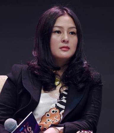 金牌制片人黄澜:因父亲一句话而改变,念念不忘92岁的画家老师_生活