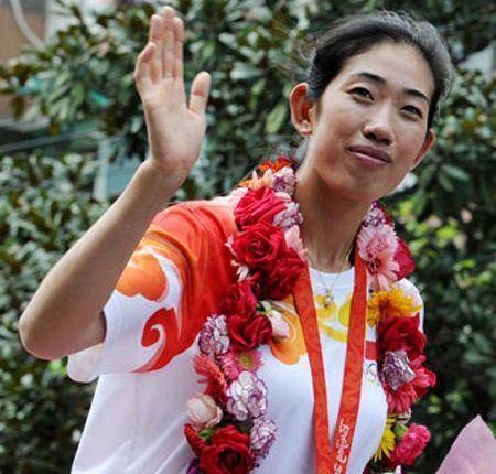 她是85后奥运冠军,13年运动生涯只休息195天,如今官