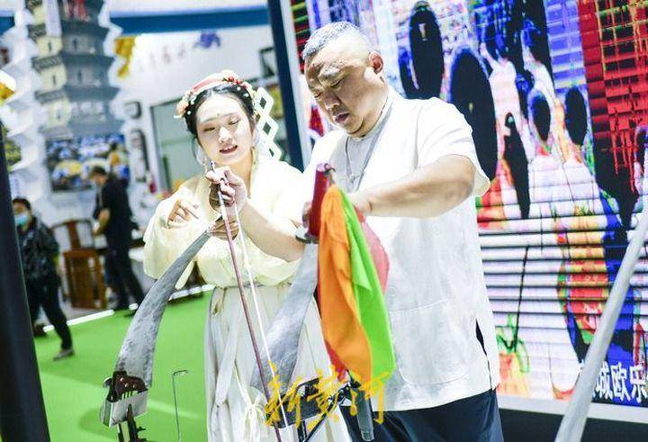 钢锯、大刀奏出美妙音乐！第三届中国国际文化旅游博览会上的能人真不少