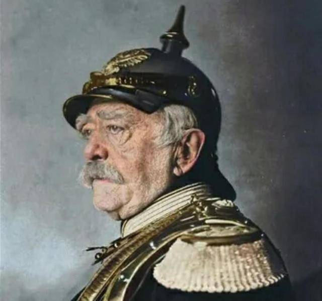 1898年,记者为"铁血宰相"俾斯麦拍遗照,为何后来被投入监狱?