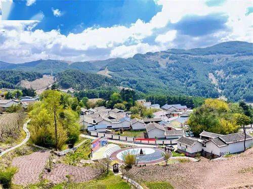 禄劝这村正在上演乡村"变形记"_马鹿塘乡_建设_村里