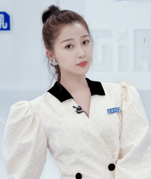 虞书欣模仿jennie穿搭!