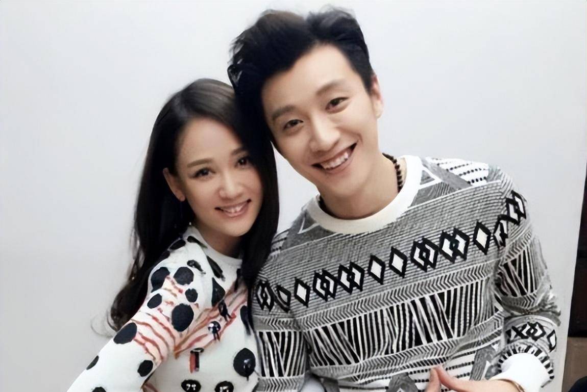 与乔妈笑眼含泪拥抱_陈乔恩和丈夫到现场祭拜乔任梁_陈乔恩连续6年