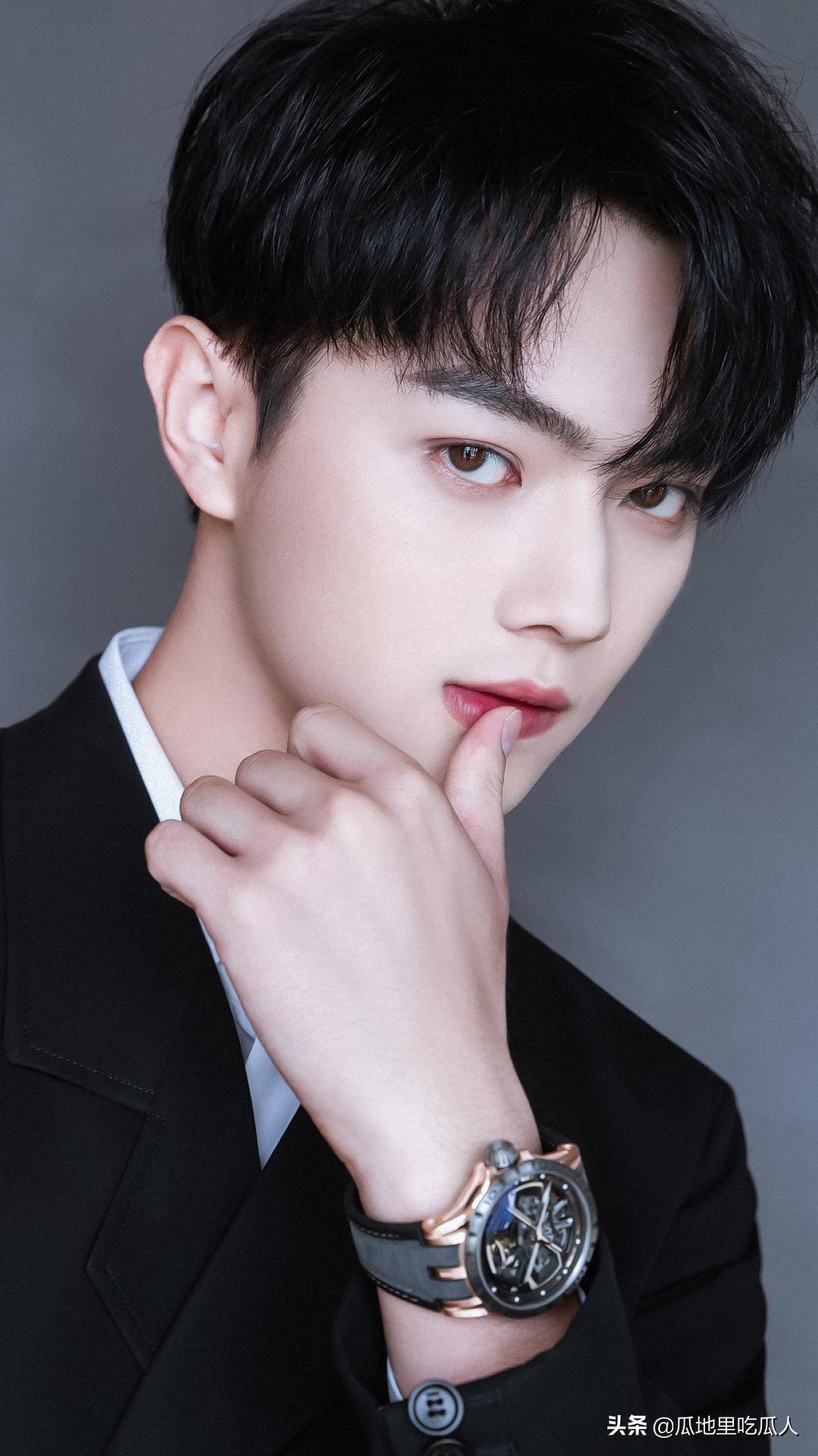 许凯三赢法?范丞丞恋爱?主旋律三剑客吴京,易烊千玺,欧豪?