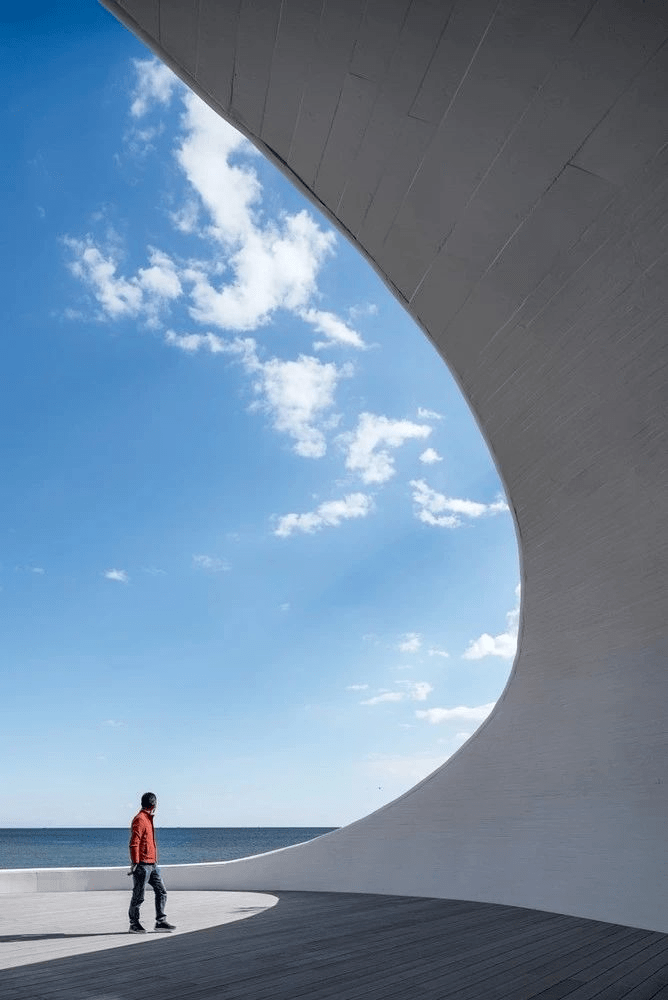 李健开唱,lv办秀,"神盘"阿那亚:一手烂牌打出王炸!_象君_建筑_音乐会