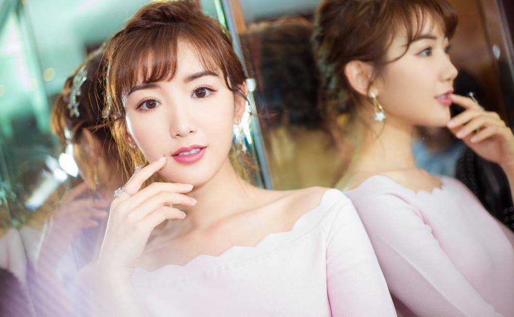 毛晓彤讨薪1250万评论区翻车,坑的爸爸也觉得她好赚钱_杨玏_片酬_网友