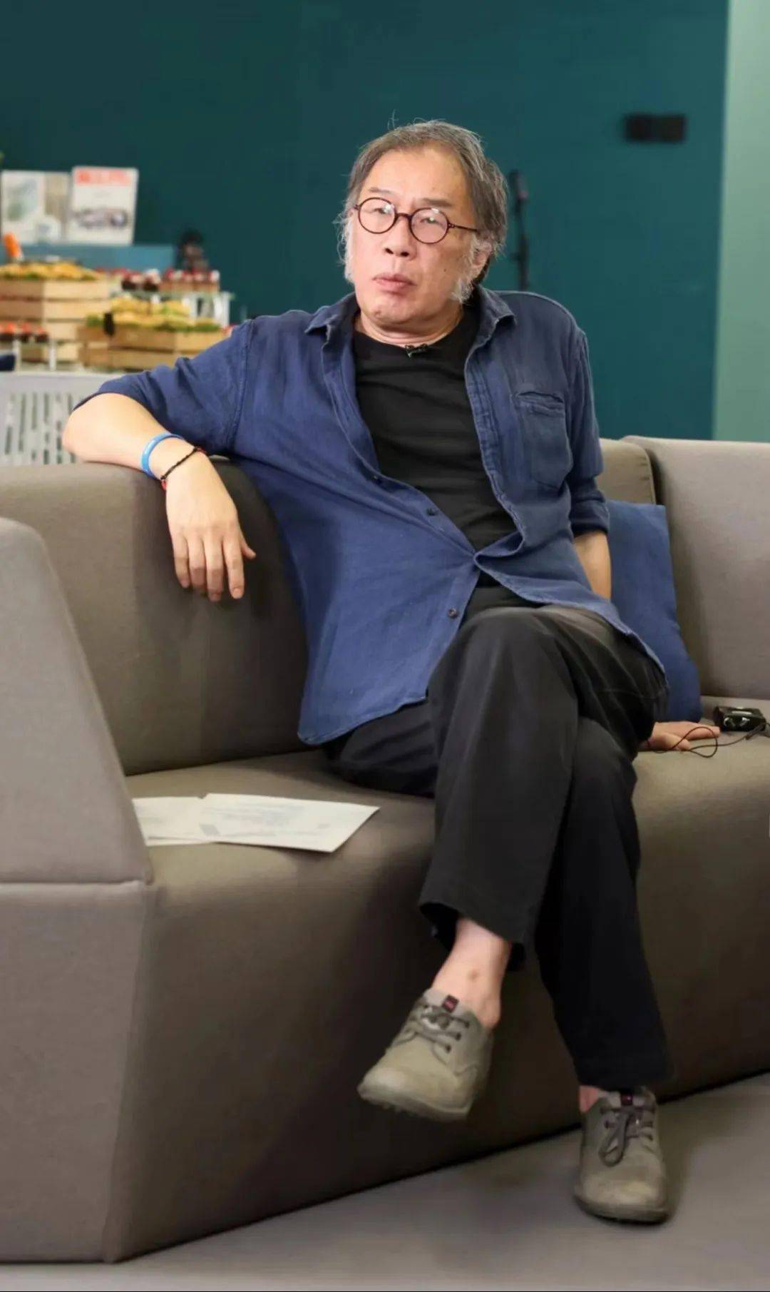 西川|我知道与同代同类人见面该如何行礼_的内部_文学_沃什