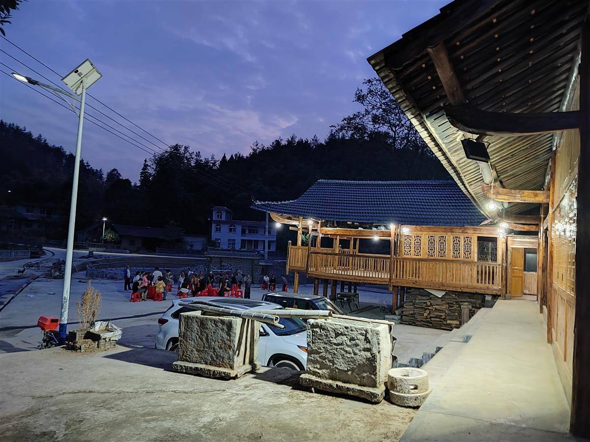 开夜会排工作 说干就干 三天各扫门前 一天共扫"公地"_朝阳寺镇_院落