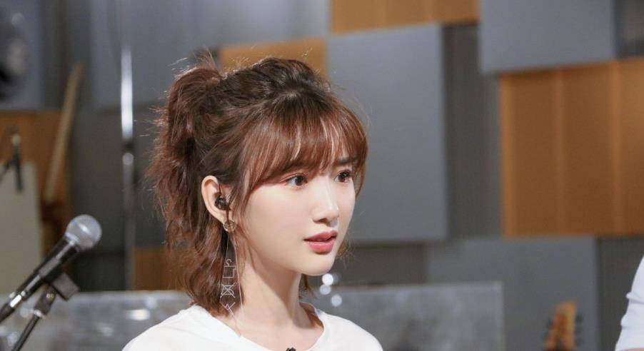 毛晓彤讨薪1250万评论区翻车,坑的爸爸也觉得她好赚钱_杨玏_片酬_网友