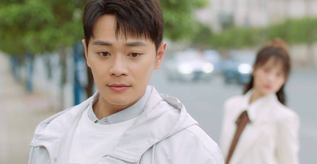 曹骏新剧开播,看了几集,我终于知道他为什么不火了,身高是硬伤_演技