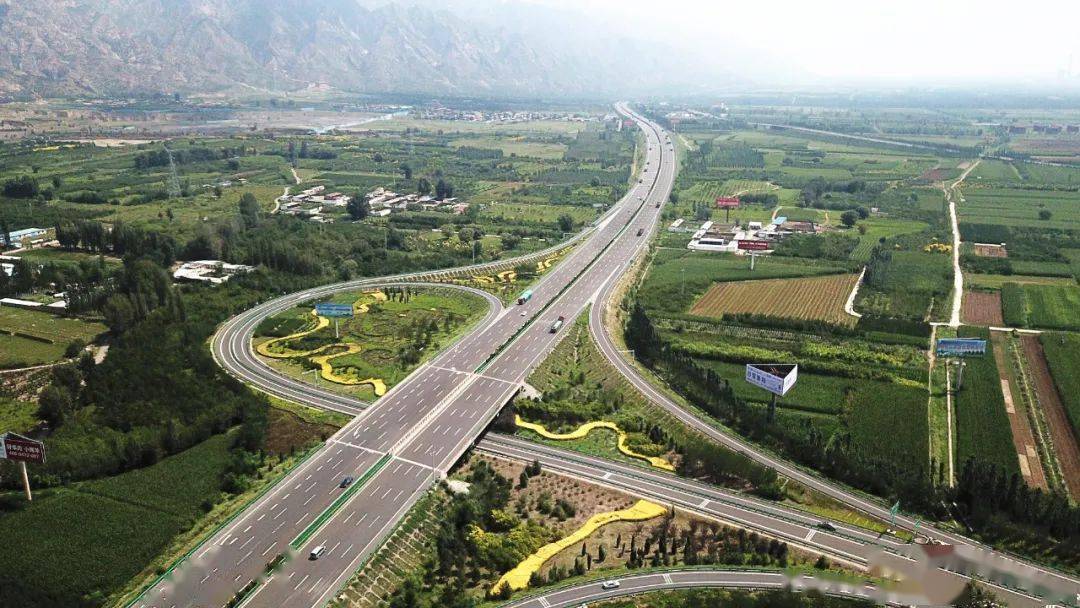 奋进新征程 建功新时代·内蒙古交通这十年 | 自治区首条双向八车道