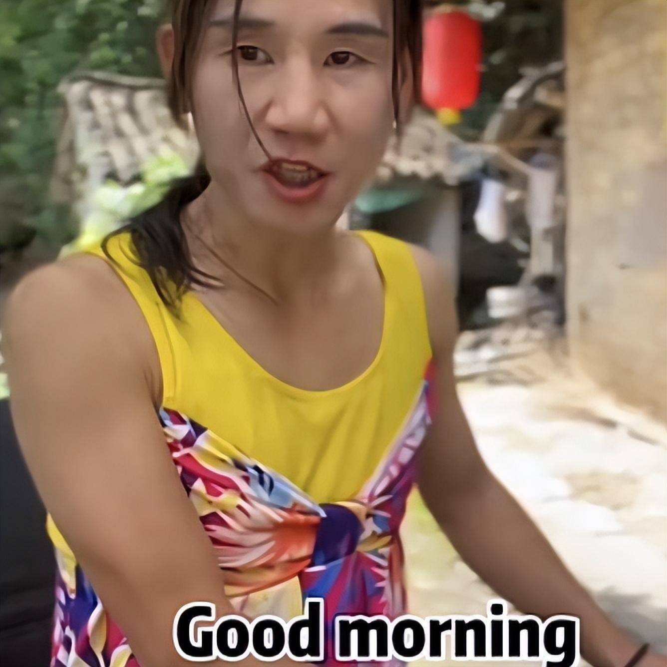 李师师靠男扮女装火遍全网 同样是扮丑为何他却不让人讨厌_网友_姐妹_湘西
