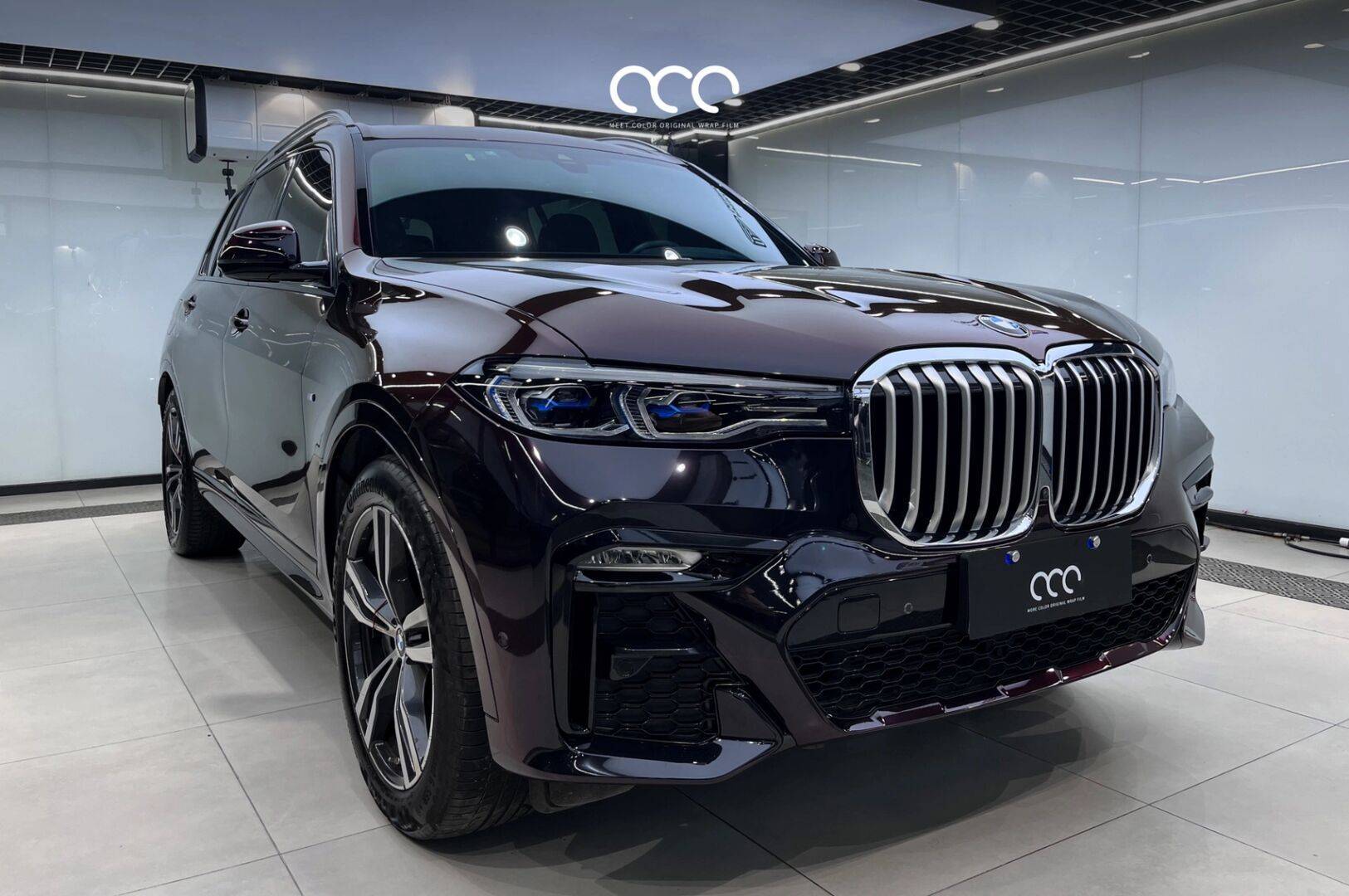 漫彩改色膜星空黑魅红尊贵奢华的黑红渐变色_气质_人群_低调