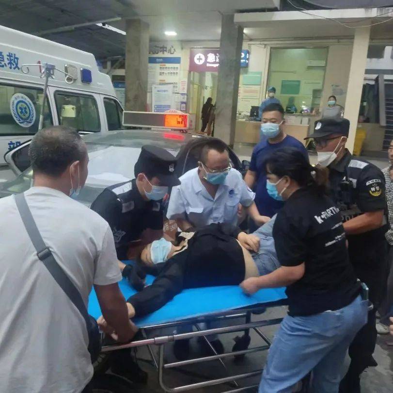 警车开道！南部一妇女摔伤陷入重度昏迷_特警_三桥_伤者
