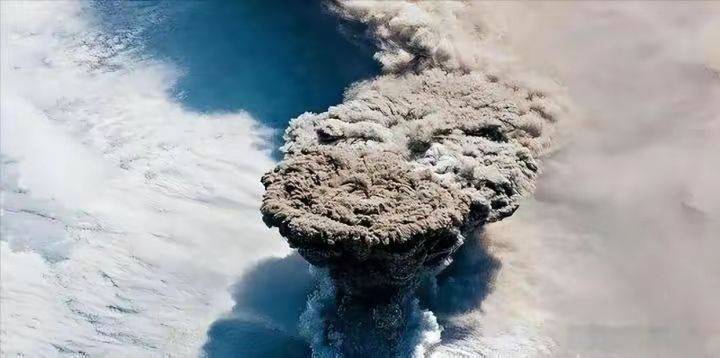 9月地震突然变多，火山也变活跃，汤加又现火山喷发，地球怎么了