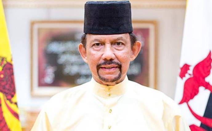 文莱亲王:曾拥有600多栋豪宅,后宫佳丽40多人,每天要花掉500万_杰弗里