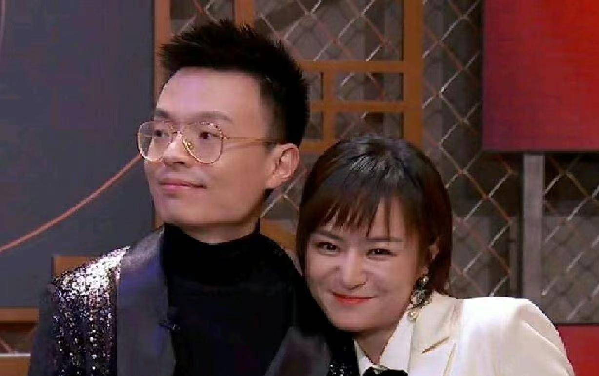 《脱口秀大会》观众嗑思文,程璐cp,其实是嗑死灰复燃的希望感_李诞