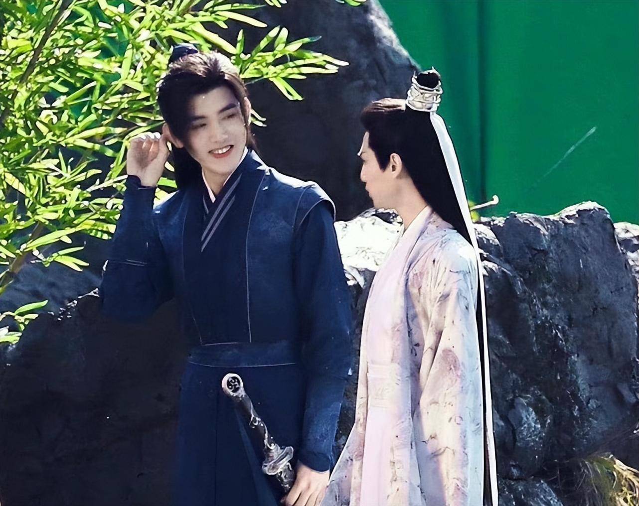 不过,话说回来,既然完整的大婚片段都被曝出来了,这