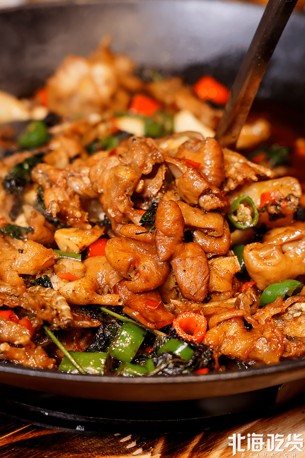 牛蛙 肥肠!火遍全国的「鲁大侠」来了!6.8折开吃!_铁锅_北海_口感