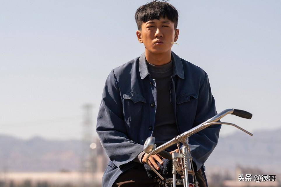 山海情中90后:白宇帆南艺校草,黄尧中戏校花,白宇因镇魂走红_剧中