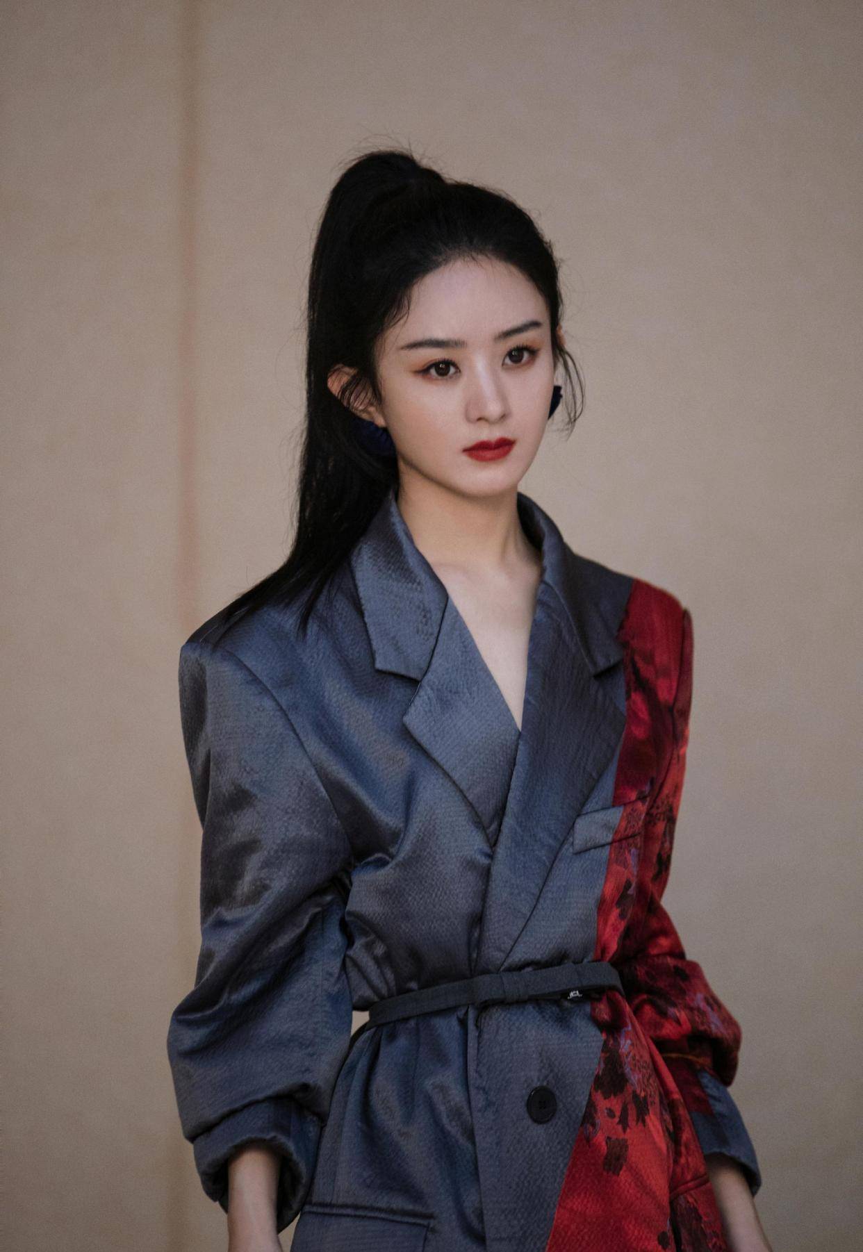 赵丽颖这次不扮美了!