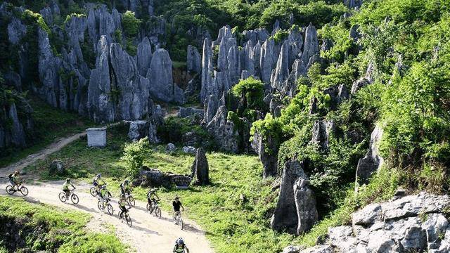 湘西有一超大地质公园，怪石林立令人赞叹，溶洞竟是最大看点？