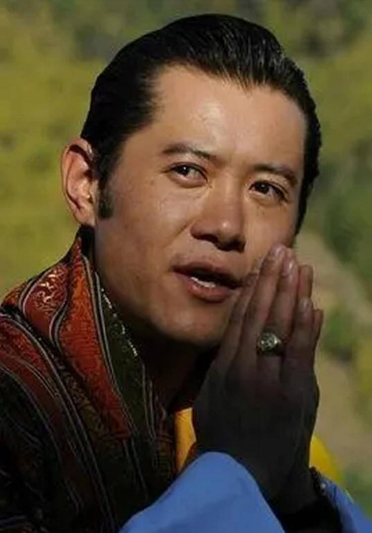 "平民王后"吉增·佩玛:7岁被不丹王子求婚,21岁嫁给不丹国王_旺楚克