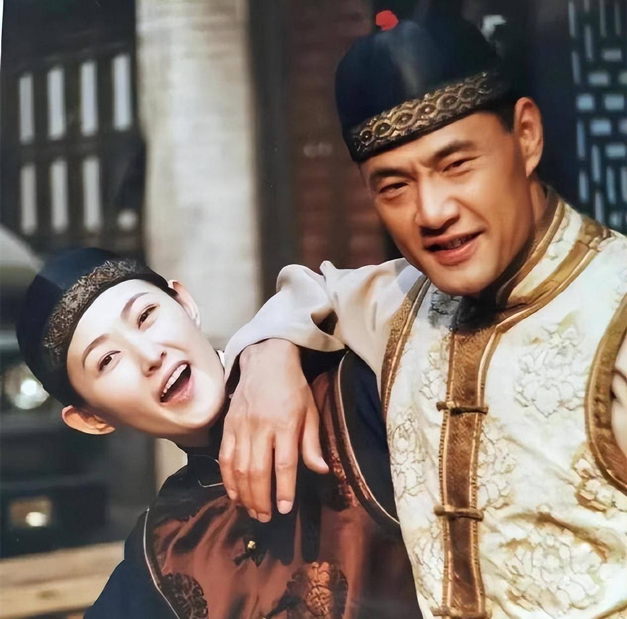 于荣光和王思懿相识与1999年,二人曾一起合作拍摄了电视剧《蓝色妖姬