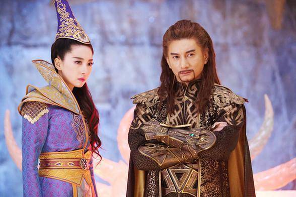 赵丽颖接吻戏难陈伟霆,吴奇隆导演《绿袍尊者》大赞格局_蜀山_小时