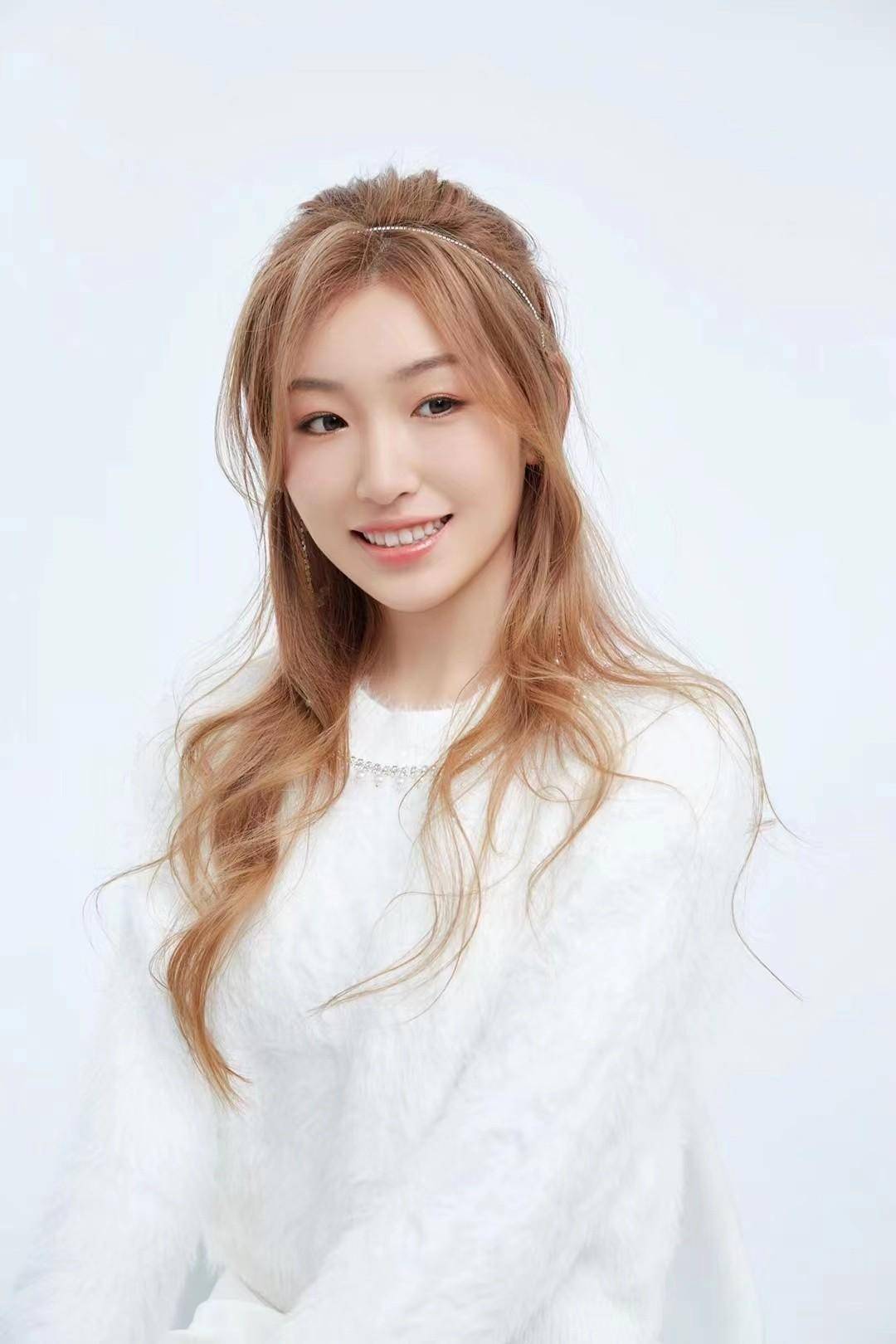 00后歌手苏美璇新歌献礼冬奥会《一路向远方》_歌曲_成长_女孩