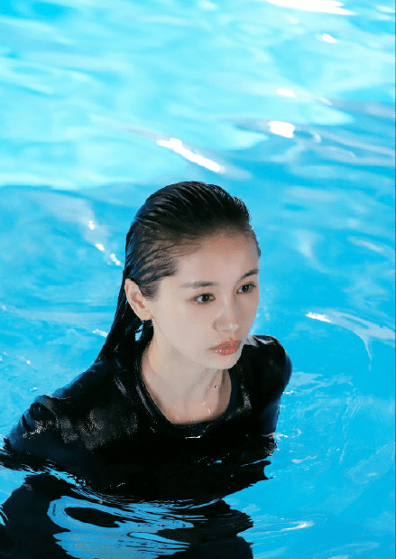 看了王子文的游泳视频,我心里的"素颜女神"又多了一个_女明星_短发