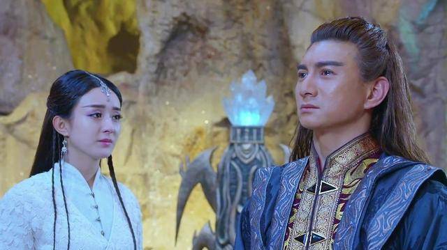 赵丽颖接吻戏难陈伟霆,吴奇隆导演《绿袍尊者》大赞格局_蜀山_小时