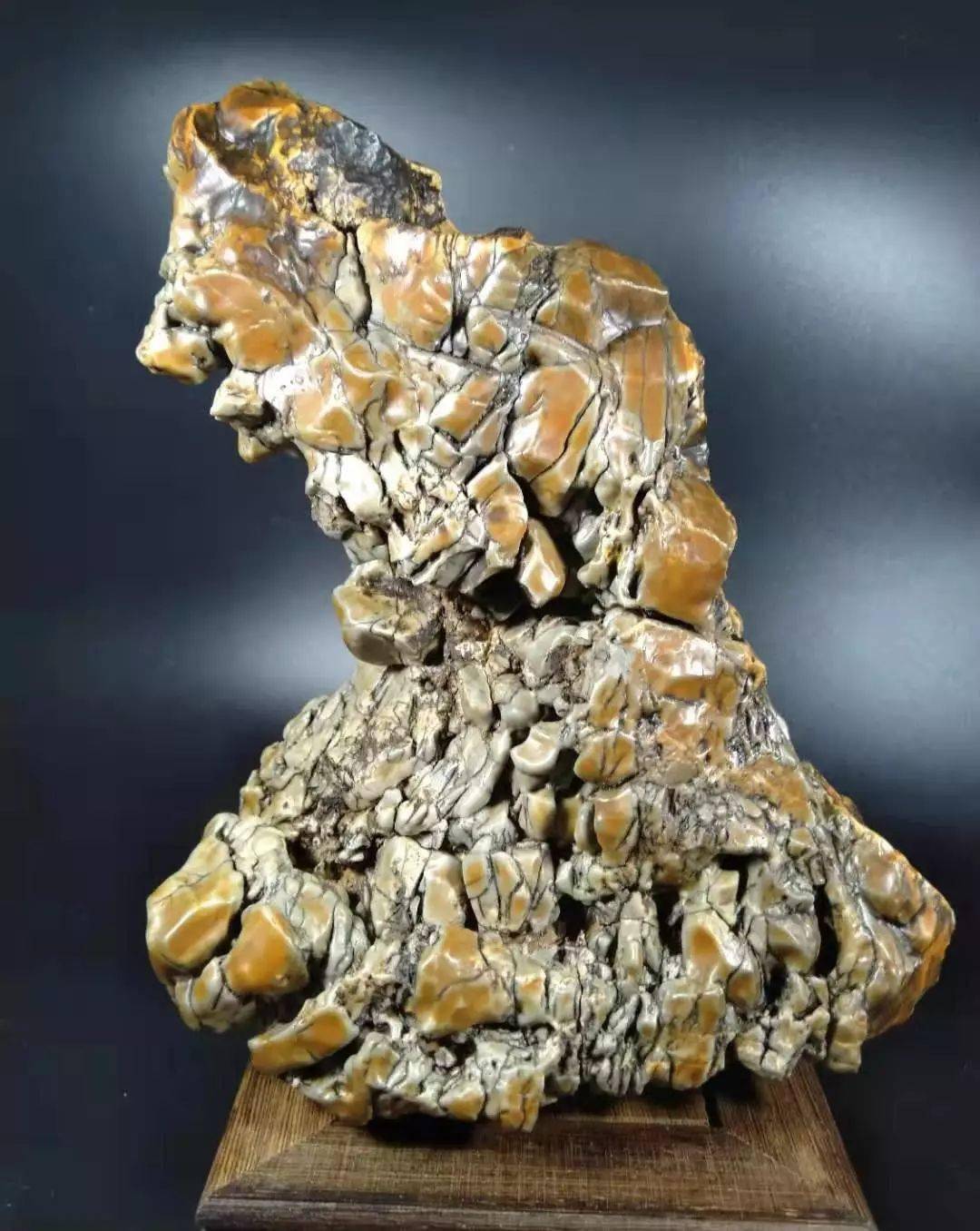 奇石的包浆又是如何形成的呢?_石头_表面_大自然