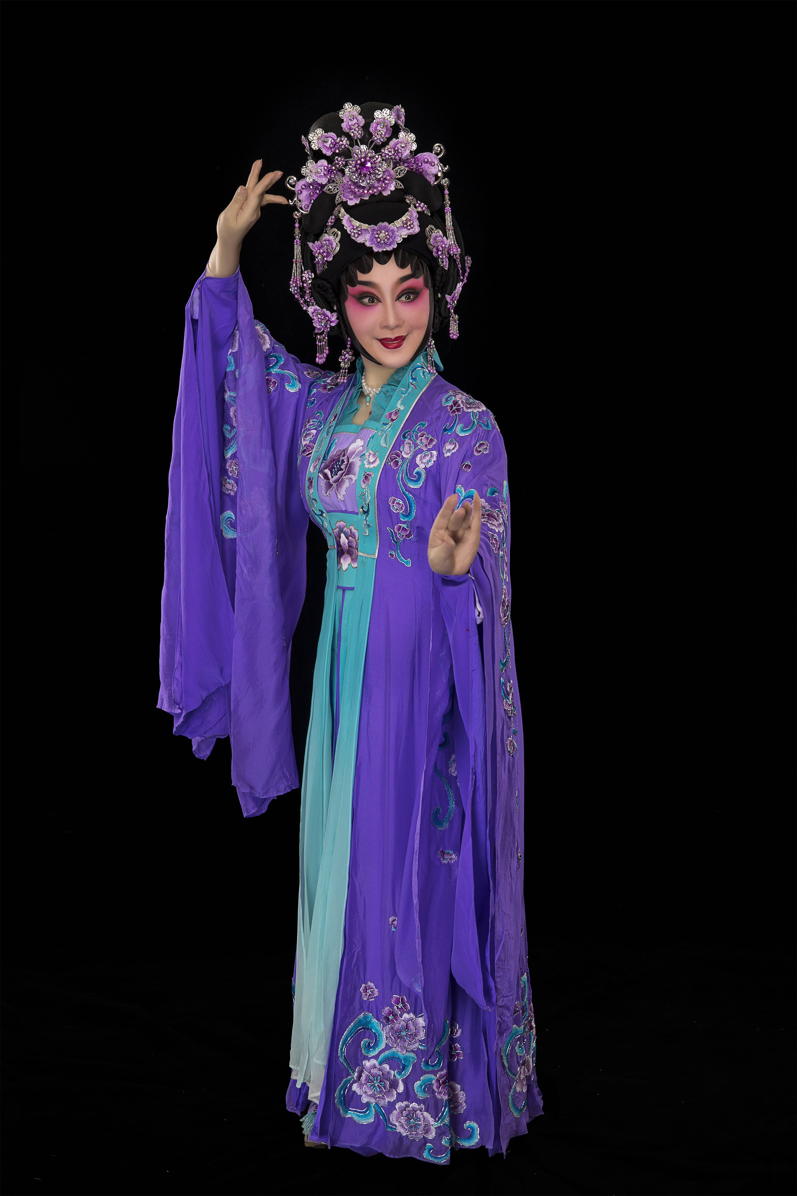 剧照欣赏:邮册设计稿欣赏:陈韵红,国家一级演员,第12届中国戏剧梅花奖