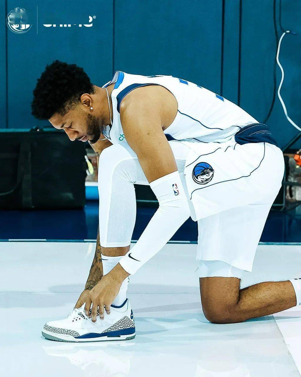 NBA 媒体日球鞋汇总！塔克上脚万元神鞋！詹皇穿的居然是…
