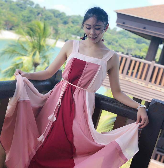 体操女神赵敬楠近照,她退役后读研变校花,24岁了仍旧