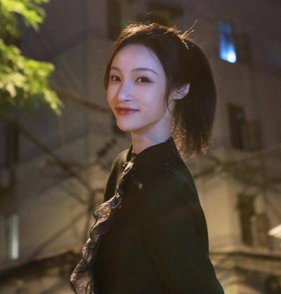 在拍完《芸汐传》这部作品不久,李淑婷就再次加入到了《平行迷途》