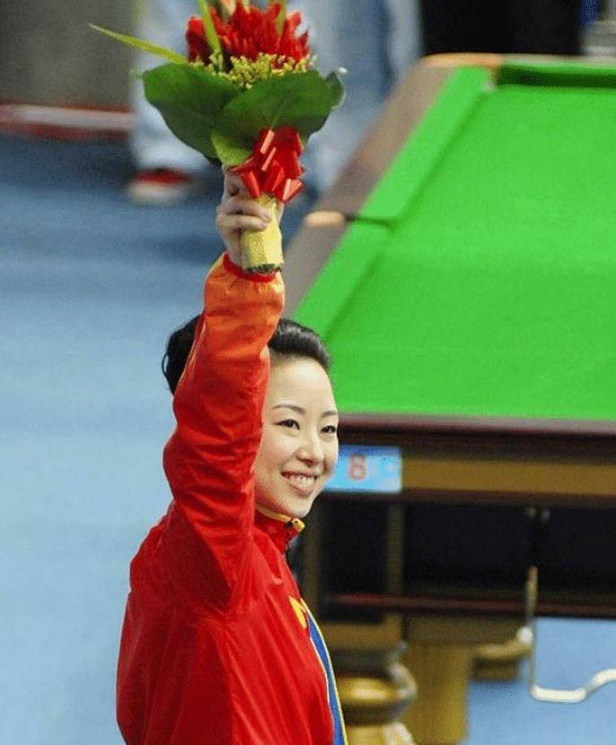 "九球女王"潘晓婷:40岁身家8亿却单身,有一个厉害的父亲?