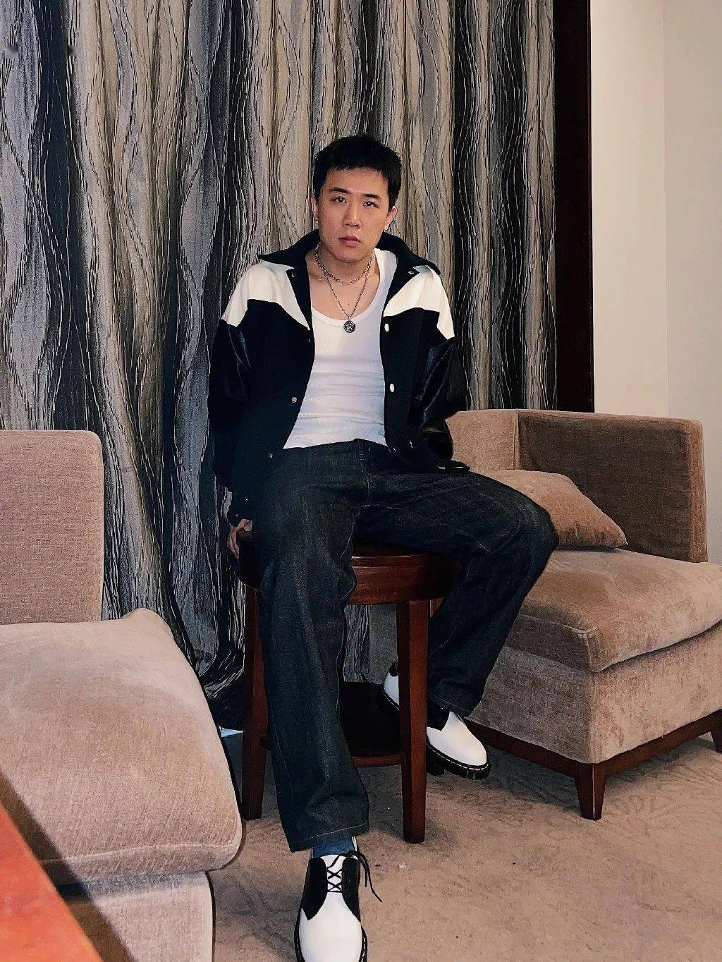 one的前辈也是红花会最早的成员之一,当时他的艺名叫做红花会蜘蛛