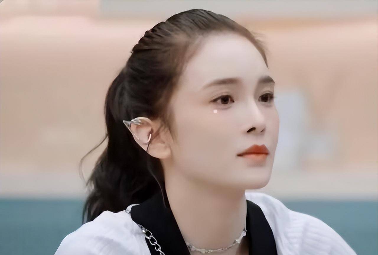 明明看起来很违和_耳朵_女生_显得