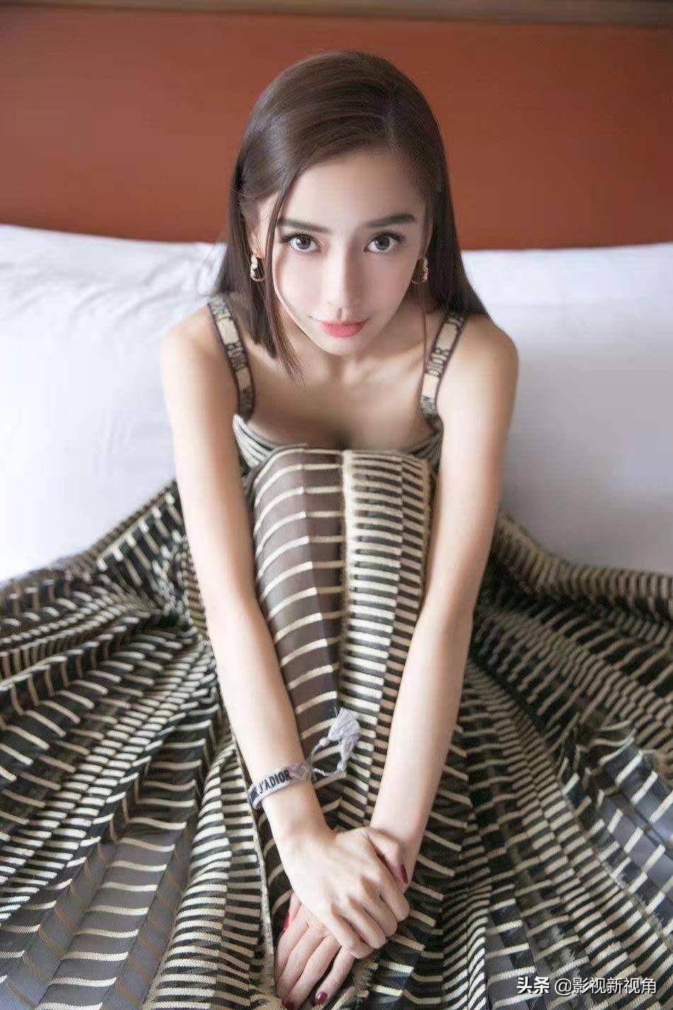 杨颖的"宾馆大片"曝光,坐姿太美引起热议,网友:一看就很专业_照片_床