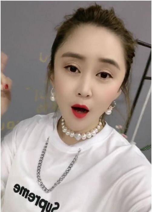 王小宝_吴琼_妻子