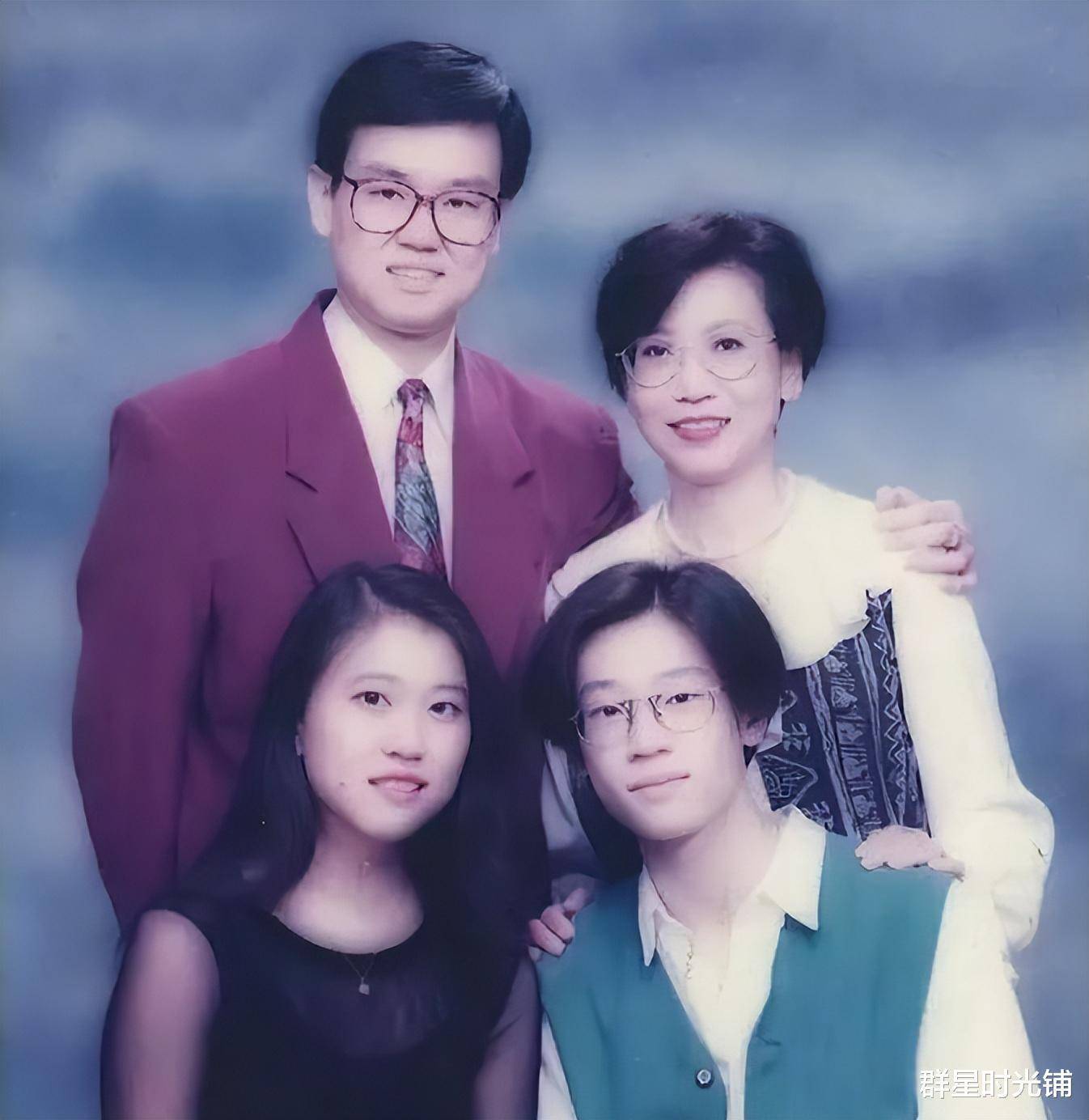 迅速和徐文娟相恋的他,和对方相恋没多久就和她闪婚步入了婚姻的殿堂