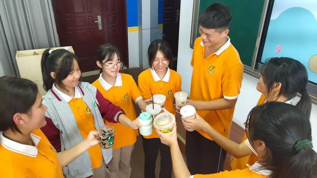 劳动课做奶茶,烤蛋糕……羡慕的泪水从嘴角流出_孩子_蔬菜_瓜果