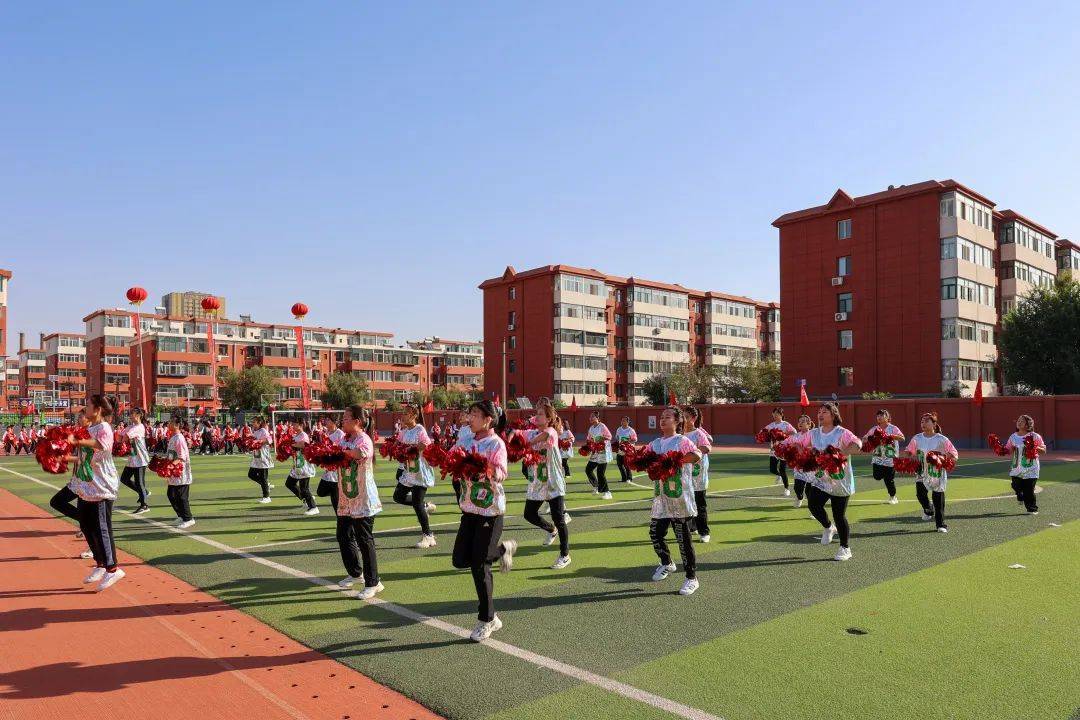 超越自我创辉煌,包头市包钢二十五小举行2022年秋季田径运动会_年级